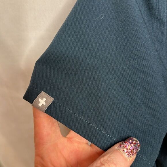 Figs Technical Collection Caterina One-Pocket Scrub Top. Size XS. - Picture 4 of 6